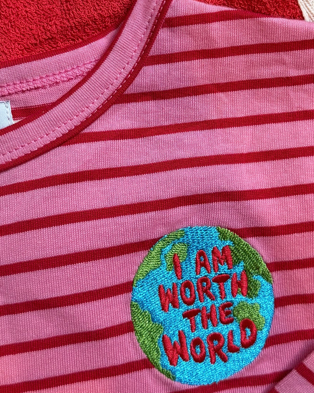WORTH THE WORLD stripe tee